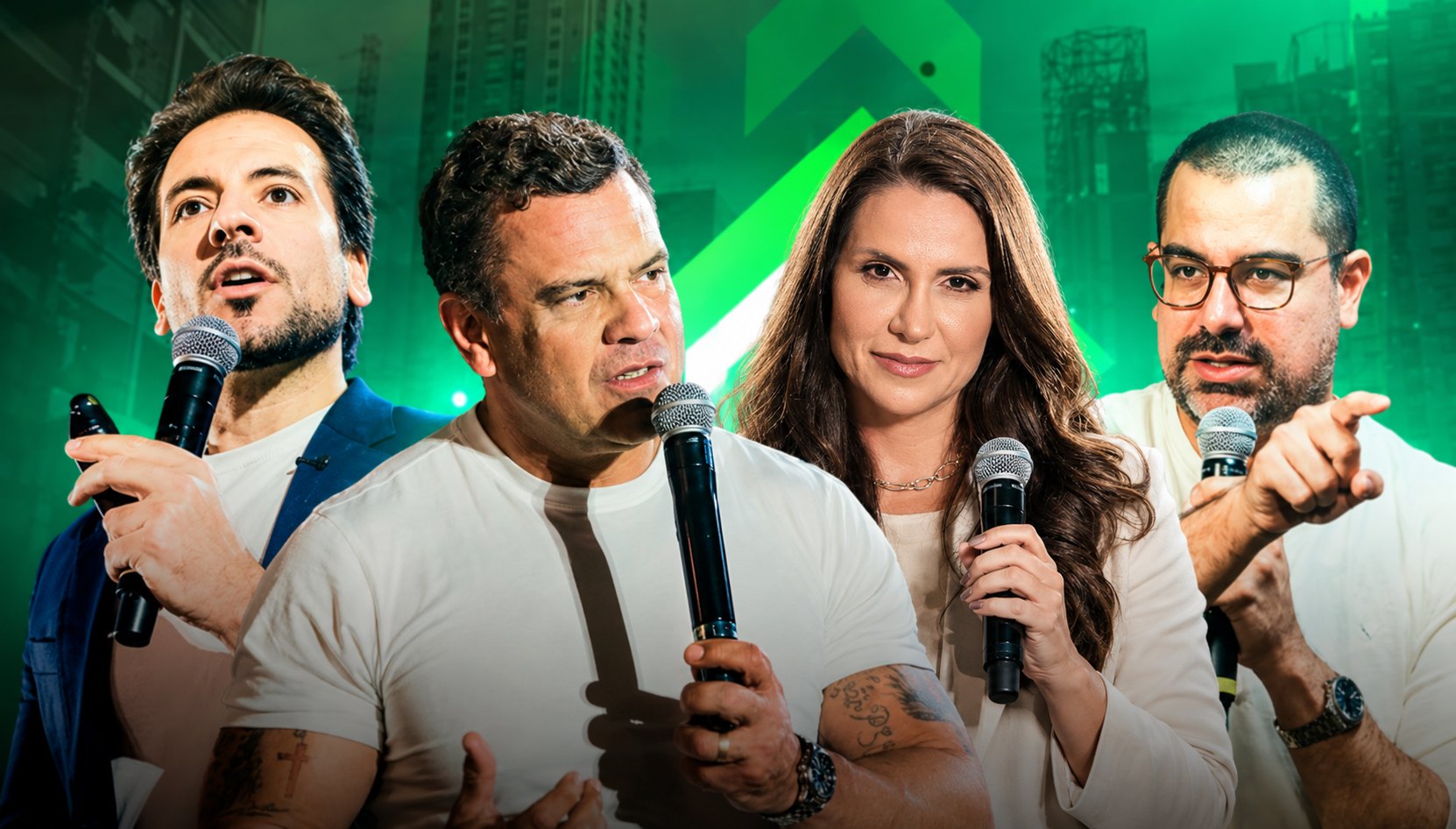 Raduán Melo, Lásaro do Carmo Jr., Lilian Carmo e Paulo Vitor Porto com microfones, em arte do Summit Crise é o Cacete