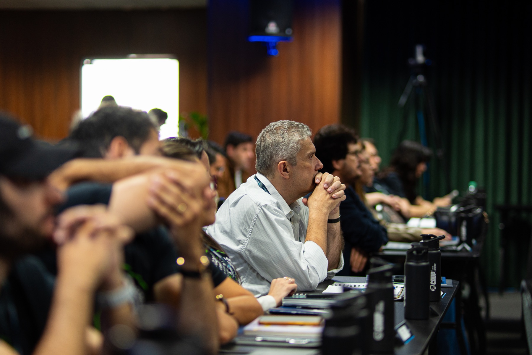 Empresários acompanhando a Imersão em Negócios