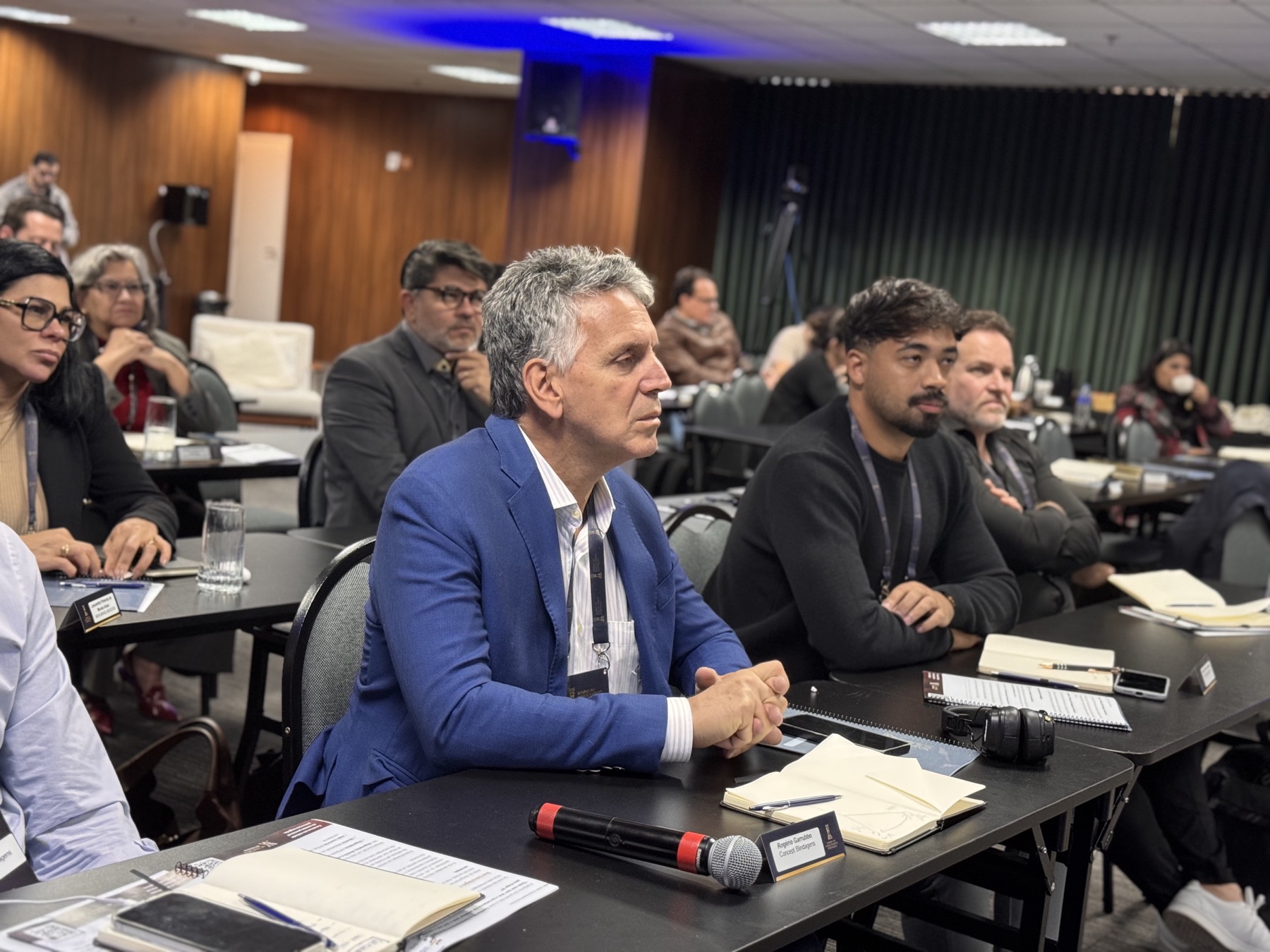 Turma da Academia da Liderança acompanhando o conteúdo